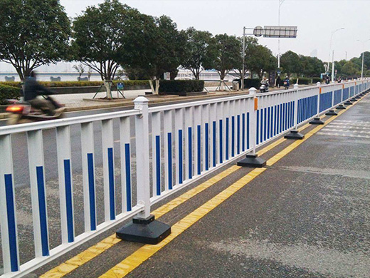 道路隔離護(hù)欄